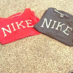 Women’s short sleeve Nike shirts size M